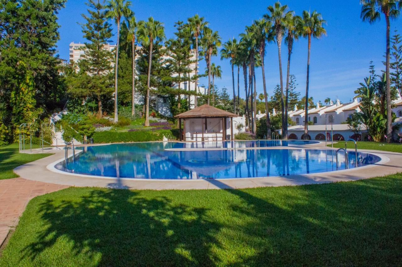 Benalgolf Lovely In With Sea Views, Excellent Wifi Connection, Private Backyard With Bbq Appartement