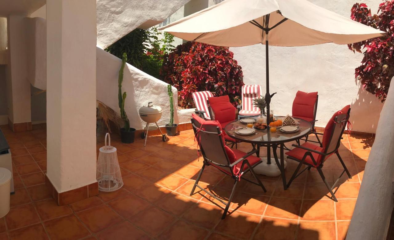 Benalgolf Lovely In With Sea Views, Excellent Wifi Connection, Private Backyard With Bbq Appartement Benalmádena
